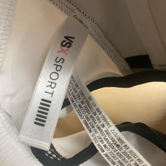 VSX Victoria’s Secret Sports Bra size 36B - Picture 7 of 7